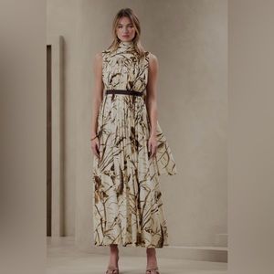 Medium Banana Republic Valentina Maxi Dress.  New with tags never worn.